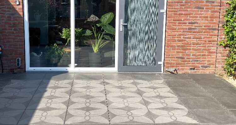 60×60 tegels met motief gestraat